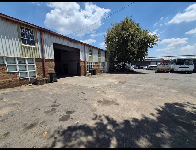 9,000M² WAREHOUSE FOR SALE IN DENVER